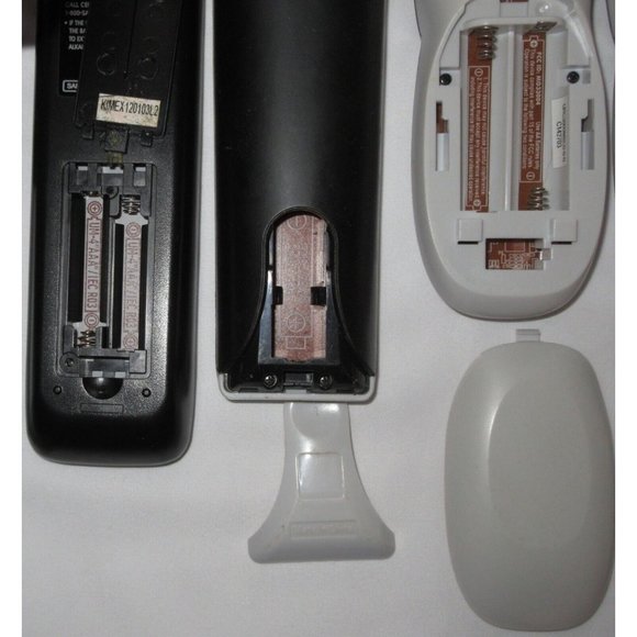 Lot Of 7 Remote Controls DIRECTV Samsung Sharp Clean No Batteries Untested - Picture 7 of 15